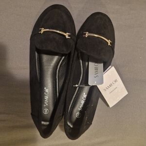 Milor Women's Black Loafers with Gold Detail